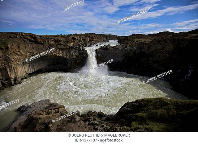 Aldeyjarfoss waterfall on the Sprengisandur highlands route, northern Iceland, Iceland, Europe