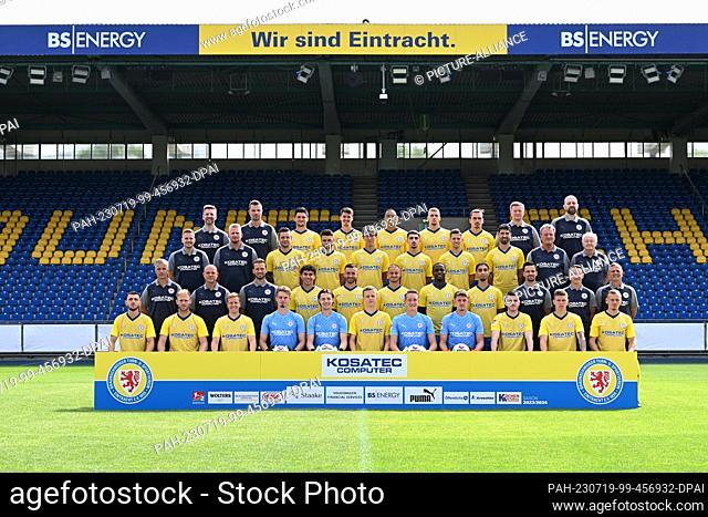 19 July 2023, Lower Saxony, Brunswick: Soccer: 2nd Bundesliga, 2023 / 2024 season, Eintracht Braunschweig at Eintracht Stadium