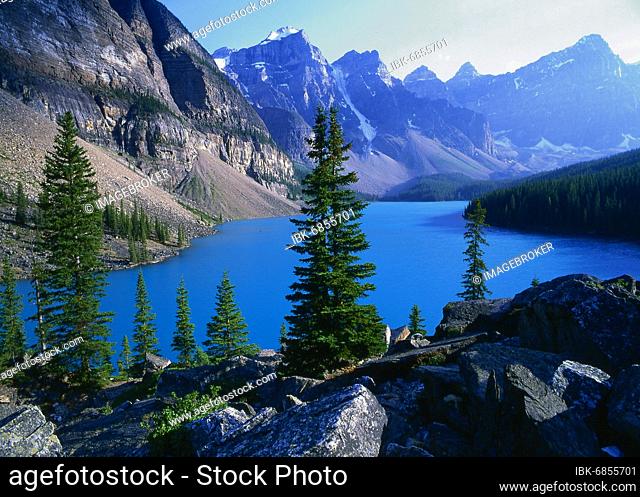 Moraine Lake, Banff National Park, Canada, North America