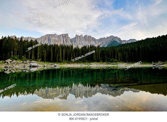 Karersee lake in front of Latemar, Lago di Carezza, Carezza, Dolomites, Trentino Province, Province of South Tyrol, Italy