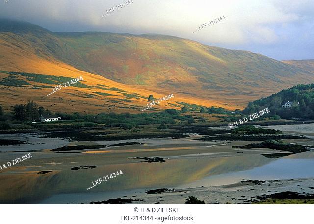 Mountain scenery and houses at a river, Killary Bay, Connemara, County Galway, Ireland, Europe