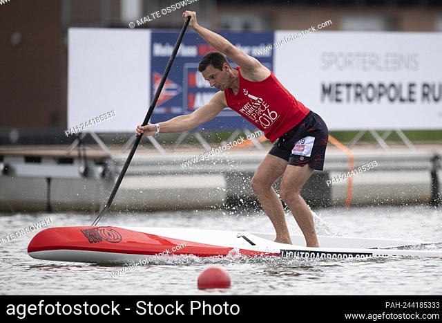 Winner Norman WEBER (Kanu Schwaben Augsburg), Action, Final SUP Stand up Paddling SUP Cross Race Men, The Finals 2021 in the disciplines canoe, SUP