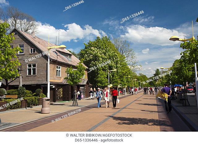 Lithuania, Western Lithuania, Palanga, Basanaviciaus pedestrian street with visitors, NR