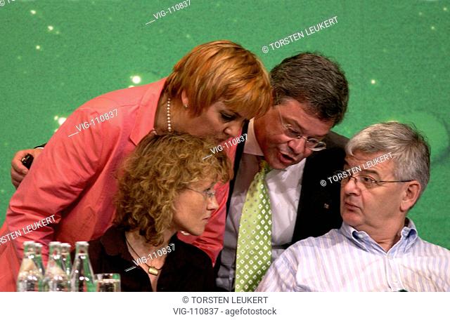 Conference of Buendnis 90/The Greens: Claudia ROTH, federal party chairwoman, Steffi LEMKE, federal chairwoman, Reinhard BUETIKOFER