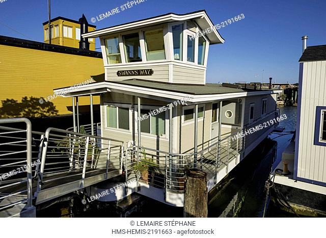 United States, California, northern suburb of San Francisco, houseboats