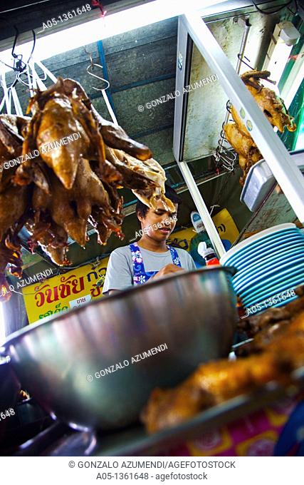 Food vendor  Street food  Pak Khlong Flower Market  Bangkok, Thailand, Southeast Asia, Asia