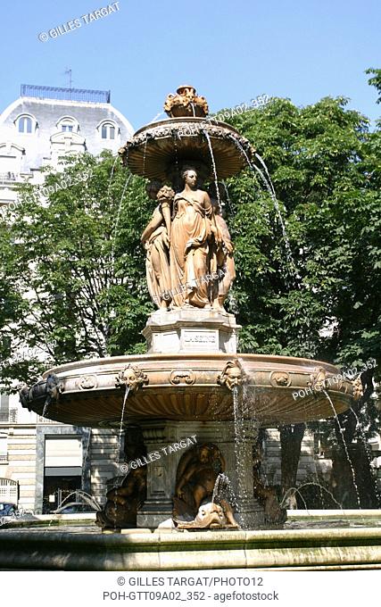 tourism, France, 2nd arrondissement of paris, rue de richelieu, street, fountain louvois, square louvois Photo Gilles Targat