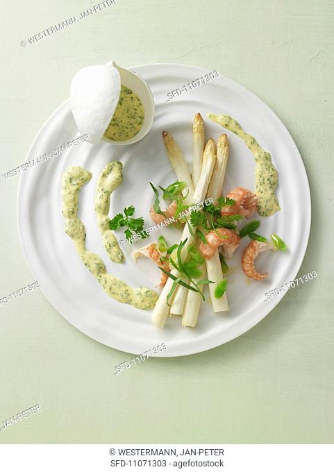 Asparagus with crayfish and Bearnaise sauce