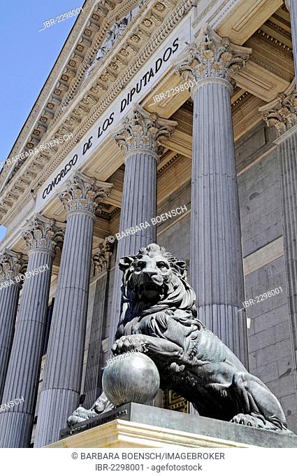 Lion sculpture, Congreso de los Diputados, House of Representatives, Congress, Madrid, Spain, Europe, PublicGround
