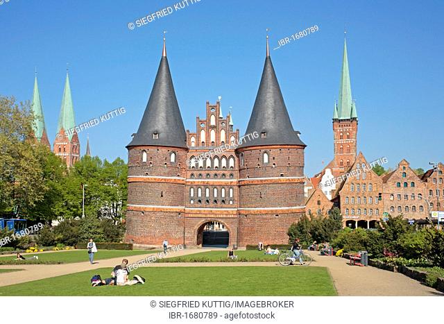 St. Mary's Church, Holsten Gate, St. Peter's Church and Salzspeicher salt storehouses, Luebeck, Schleswig-Holstein, Germany, Europe