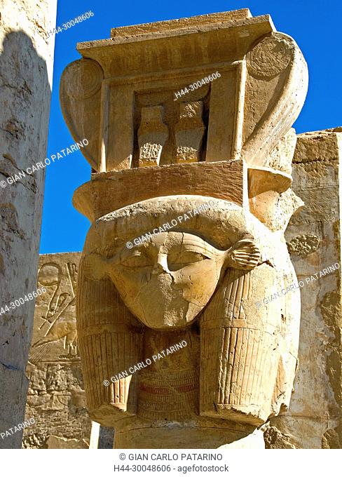 Deir el Bahari, Luxor, Egypt: temple of the queen Hatshepsut (New Kingdom 1567-1080 b.C.) at Deir el Bahari called Djeser-Djeseru: hathoric pillar