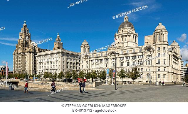 Royal Liver Building, Cunard Building, Port of Liverpool Building, UNESCO World Heritage Site Liverpool Maritime Mercantile City, Liverpool, Merseyside, England