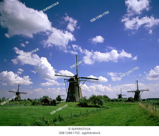 WindmillsKinderdijkNetherlands