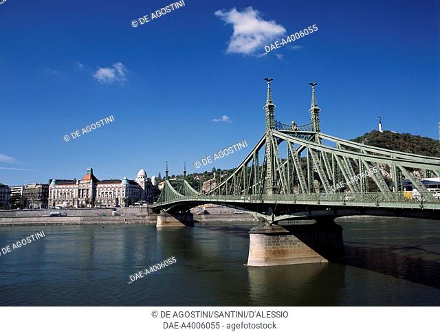 The Liberty bridge with the Gellert Bath and Hotel in the background, Budapest (UNESCO World Heritage List, 1987), Hungary