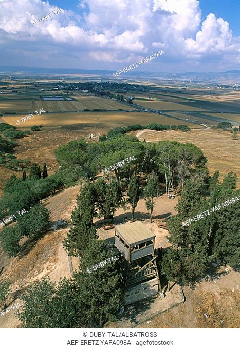 Aerial photograph of Tel Shimron in the Lower Galilee