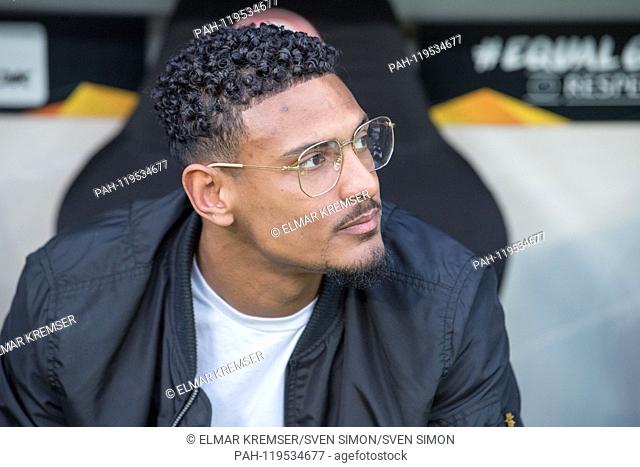 Sebastien HALLER (F) is injured and sitting on the bench before the match, civil, civilian clothing, private, street clothing, private, bust portrait