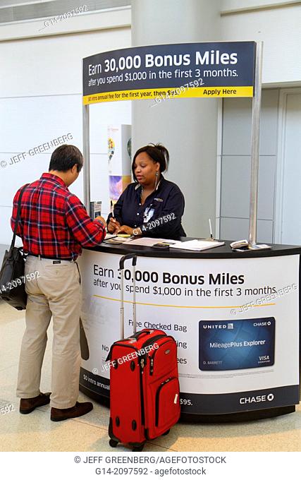 New Jersey, Newark, Newark Liberty International Airport, EWR, terminal, concourse, gate area, booth, credit card promotion, offer, bonus miles, Chase, VISA