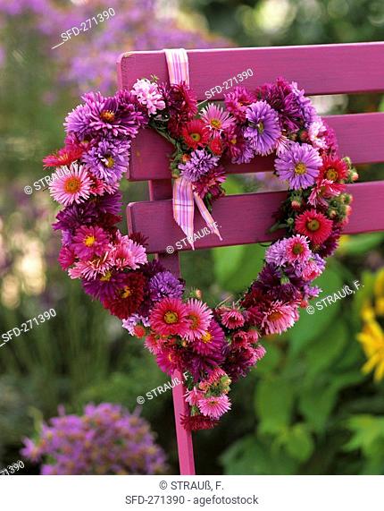 Heart-shaped wreath of asters