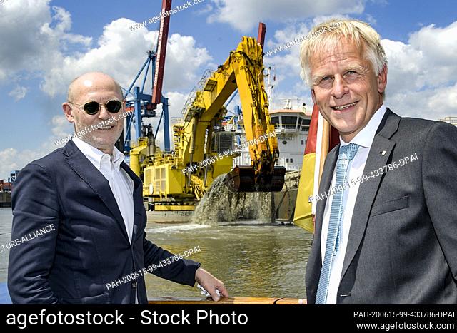 15 June 2020, Hamburg: Michael Westhagemann (non-party, l), Hamburg's Senator for Economic Affairs, and Jens Meier, Chairman of the Executive Board of the...
