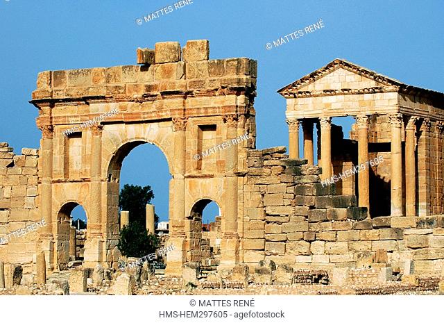 Tunisia, Sbeitla Sufetula, the Antic Roman site, monumental gateway of the Forum
