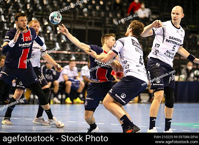 25 February 2021, Schleswig-Holstein, Flensburg: Handball: Champions League, SG Flensburg-Handewitt - Paris St. Germain, Group Stage, Group A, Matchday 13