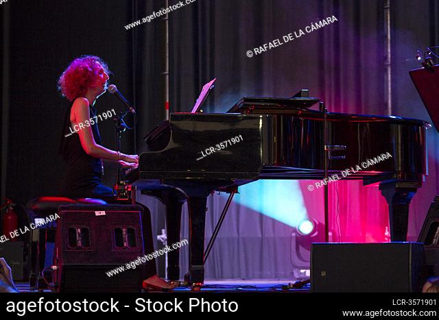 DULCE PONTES IN LIVE AT JAZZ ROYAL PALACE FESTIVAL MADRID