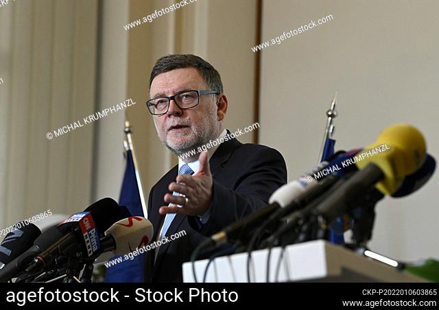 Czech Finance Minister Zbynek Stanjura (Civic Democratic Party, ODS) confirmed the words of Health Minister Vlastimil Valek (TOP 09) that the purchase of new...