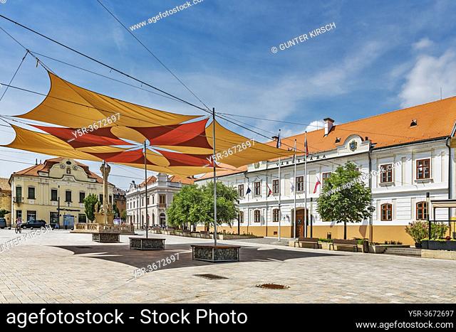 The town hall (Varoshaza) was built in 1769 according to plans by Christoph Hofstaedter. It is located on the main square Fo Ter in Keszthely, Zala county