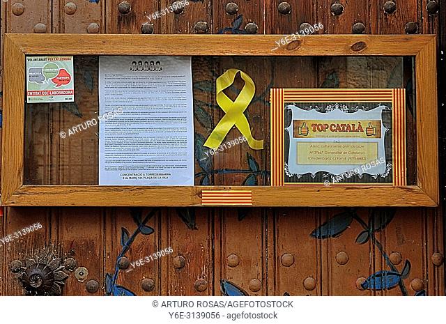 Yellow ribbon of the independencee movement in Catalonia, Spain