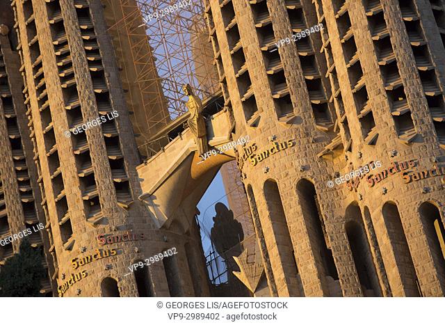 Close up of détails on Sagrada Familia church tower