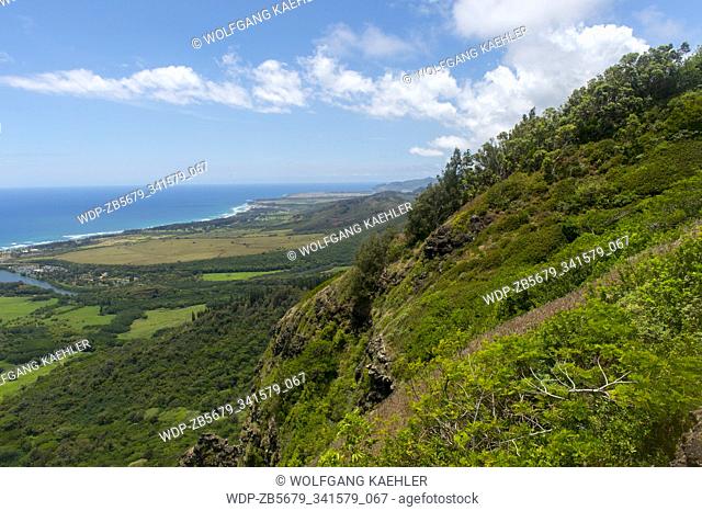 View from the Sleeping Giant, also known as Nounou Mountain, a mountain ridge located west of the towns Wailua and Kapaa in the Nounou Forest Reserve on the...