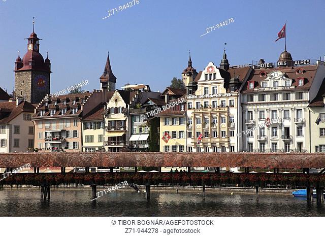 Switzerland, Lucerne, Luzern, old town skyline, covered bridge