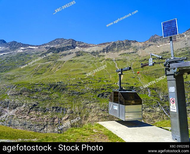 Cable car to mountain hut Ramolhaus. Mainly used to supply the hut. Oetztal Alps in the nature park Oetztal near village Obergurgl