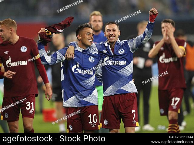firo: 25.09.2021 Fuvuball: Soccer: 2nd Bundesliga, season 2021/2022 Hansa Rostock - FC Schalke 04, S04 0: 2 Rodrigo Zalazar, half figure, jubilation, cheers