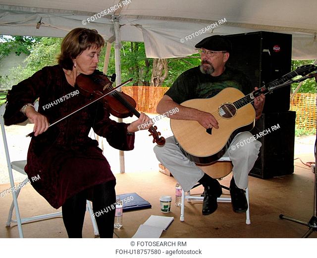 Randolph, VT, Vermont, New World Festival, musicians playing violin and guitar