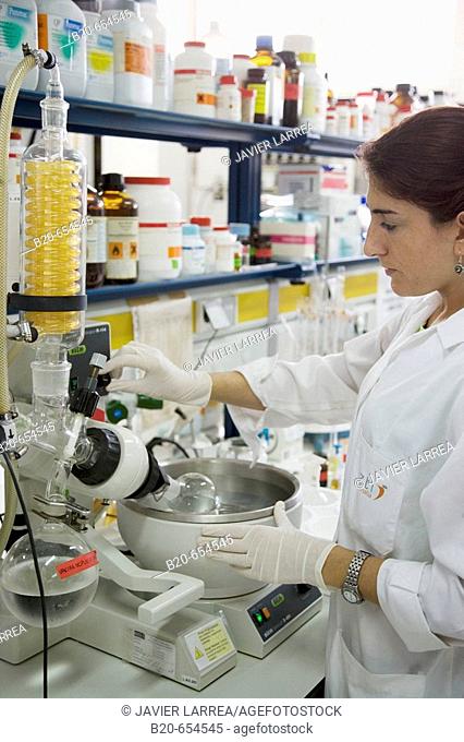 Rotary evaporator. Research and Development laboratory. Functional biomolecules in food extraction. AZTI-Tecnalia. Technological Centre specialised in Marine...