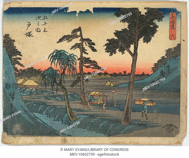 Totsuka. Print shows porters carrying a sedan chair and one carrying a shoulder pole with bundles on the Tokaido Road. Date between 1848 and 1854