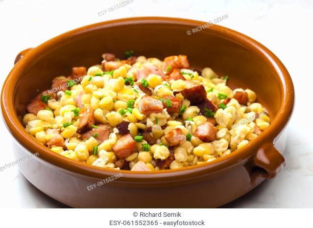 salad of yellow peas, bacon and parsley