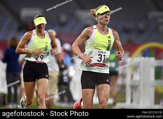 Annika SCHLEU (GER), hi: Rebecca LANGREHR (GER) action, running. Modern pentathlon for women, WomenÕs Individual, Modern Pentathlon, on August 6th, 2021