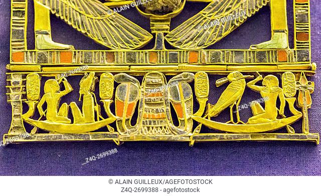 Egypt, Cairo, Egyptian Museum, jewellery found in the royal necropolis of Tanis, burial of Psusennes : Bottom of a pectoral, the king navigates on a barque