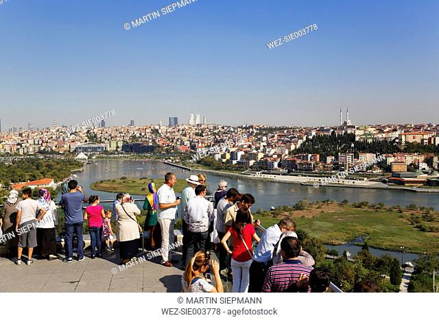 Turkey, Istanbul, People looking at Pierre Loti Hill