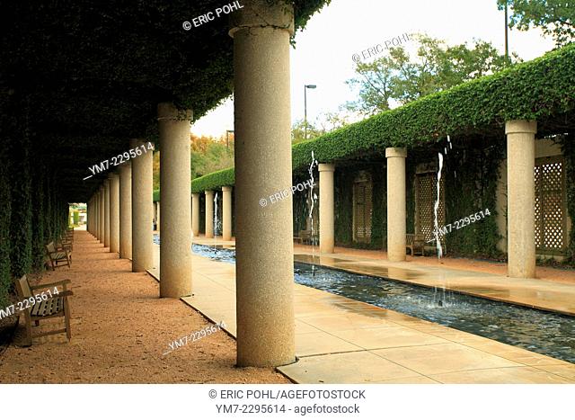 Gus and Lyndall Wortham Park - Houston, TX. Park and fountains located in the Texas Medical Center. Designed by John Burgee Architects in 1991