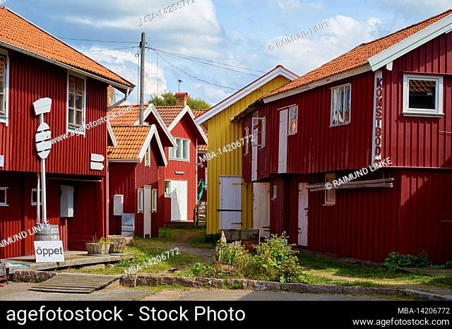Colorful houses, summer, Smögenbryggan, Smögen, Skagerrak, Bohuslän, Västra Götalands län, Vastra Gotaland, Sweden