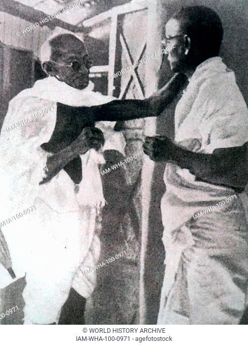 Vinayak Narahari 'Vinoba' Bhave with Mahatma Gandhi 1947