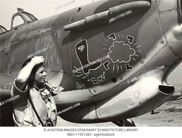 World War 2 RAF Pilot Air Force WW2 Royal Air Force Plane Hurricane Keyring 