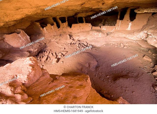 Argentina, Noroeste, La Poma, cave granaries of Los Graneros, from the inca era