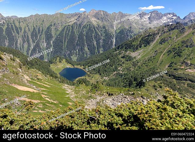 Der Duisizkarsee in der Steiermark, Österreich, vom Murspitzsattel aus gesehen
