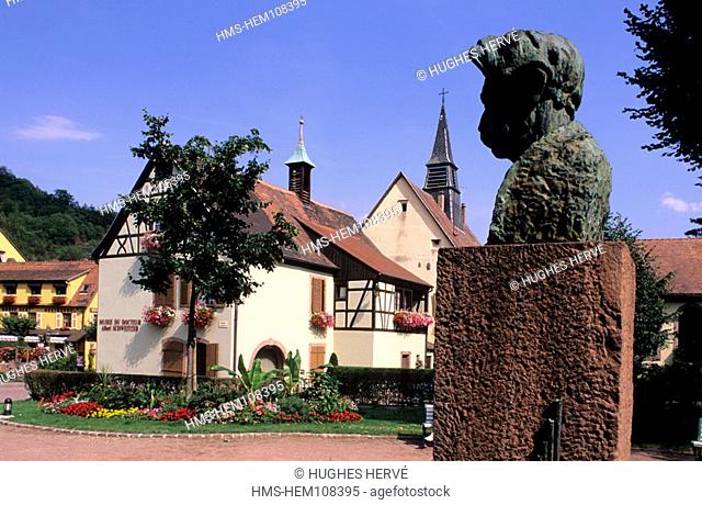 France, Haut-Rhin (68), Kaysersberg, Albert Schweitzer's bust in front of the house where he was born