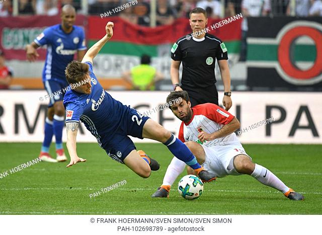 Bastian OCZIPKA (FC Schalke 04), action, duels versus Jan MORAVEK (FC Augsburg). Soccer 1. Bundesliga, 33. matchday, FC Augsburg (A) -FC Schalke 04 (GE) 1-2