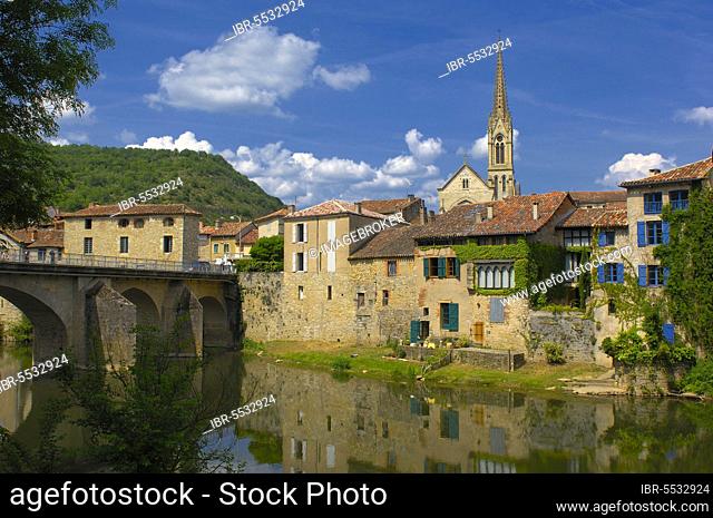 Saint Antonin Noble Val, Aveyron River, Tarn et Garonne department, Midi-Pyrenees Region, France, Europe